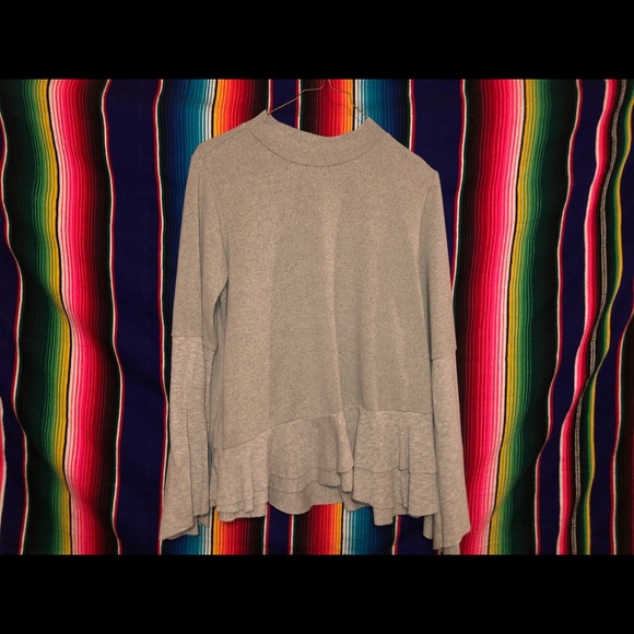 Gray sweater - Picture 1 of 1